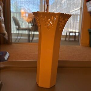 Elegant Lenox Cream Vase with Intricate Cutout Design